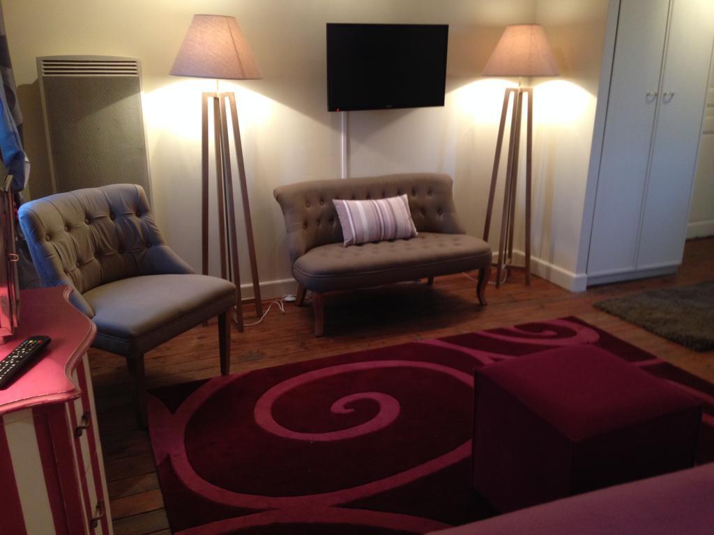 Bed & Breakfast Domaine De Vesigneux Parijs